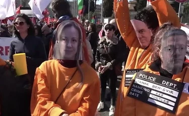 L'avversario è il partito anti-Ocidente