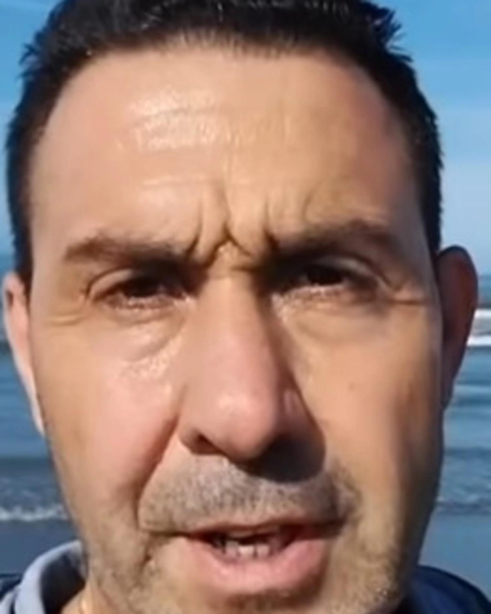 Albania, il generale Vannacci disintegra la sinistra: "Sempre dalla parte dei delinquenti"