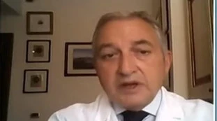 Coronavirus, il professor Vaia dello Spallanzani: "Il contagio su treni, autobus e in famiglia"