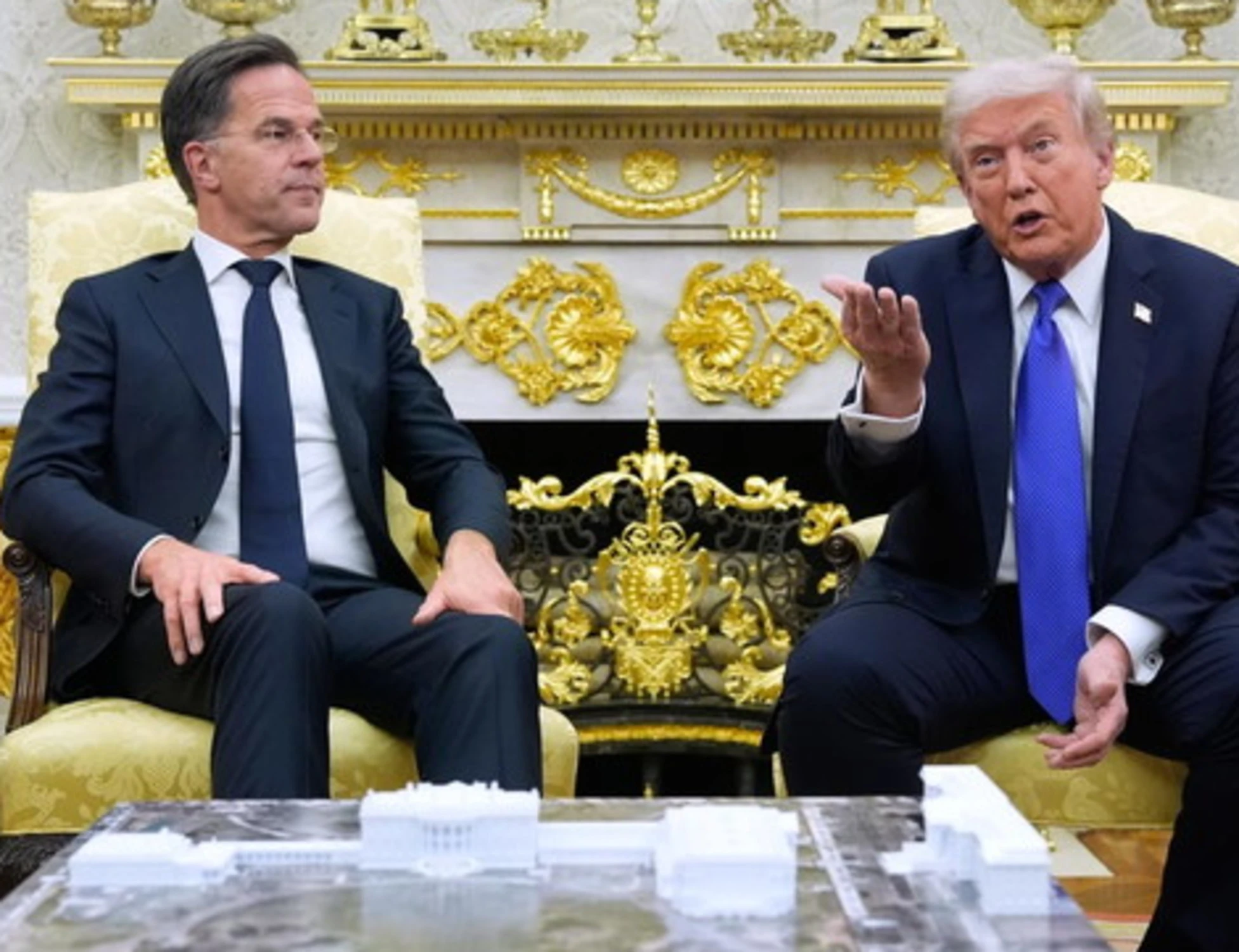 Trump e Nato, gelo totale: "Ricordate la Groenlandia", le voci sul "piano per punire gli alleati"