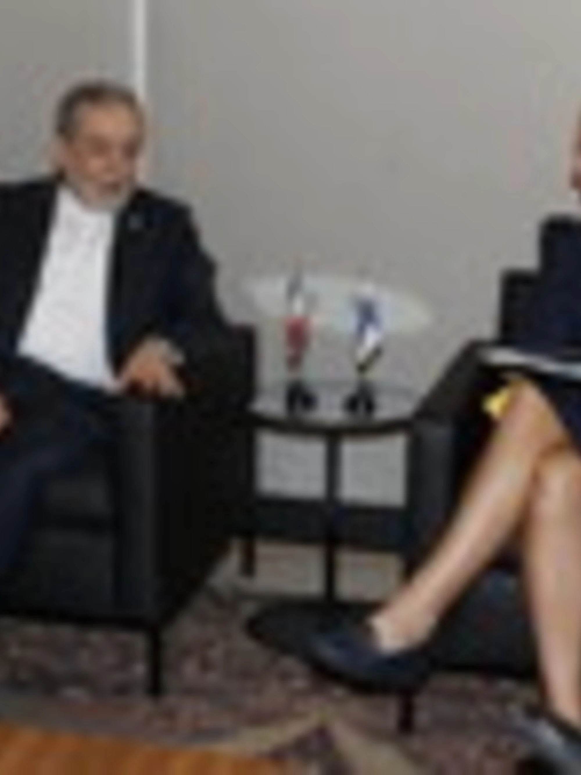 Iran, la tv di Stato e le gambe della ministra finlandese: un video sconcertante