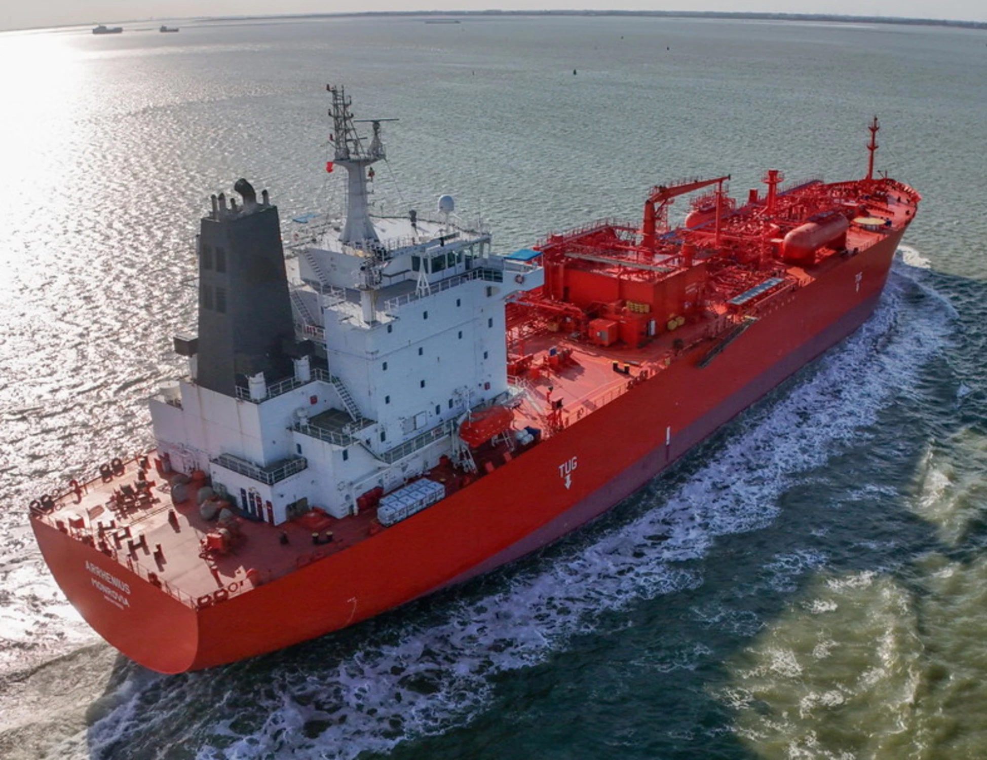 Iran, la guerra nel Golfo in diretta. Trump: "Riaprite Hormuz entro 48 ore o colpiremo le centrali elettriche"