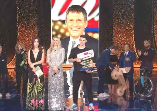 Michelle Hunziker, le parole strazianti su Fabrizio Frizzi durante l'ultima puntata di Vuoi scommettere