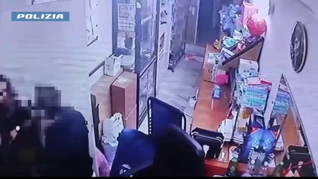 Catania, prende a calci e pugni la moglie malata: arrestato un 34enne