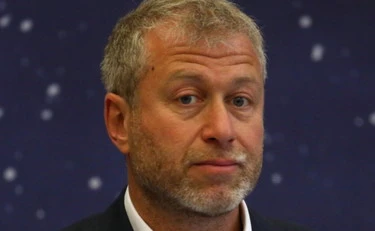 Deutsche Bank, perquisizioni e ipotesi-riciclaggio: l'ombra di Abramovich