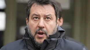 Matteo Salvini contestato in Polonia? Indiscrezioni: "Da dove arriva quel maglione"