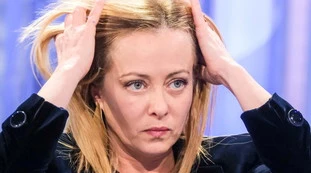 Giorgia Meloni, la promessa davanti agli italiani: "Mai il Mes, firmo col sangue"