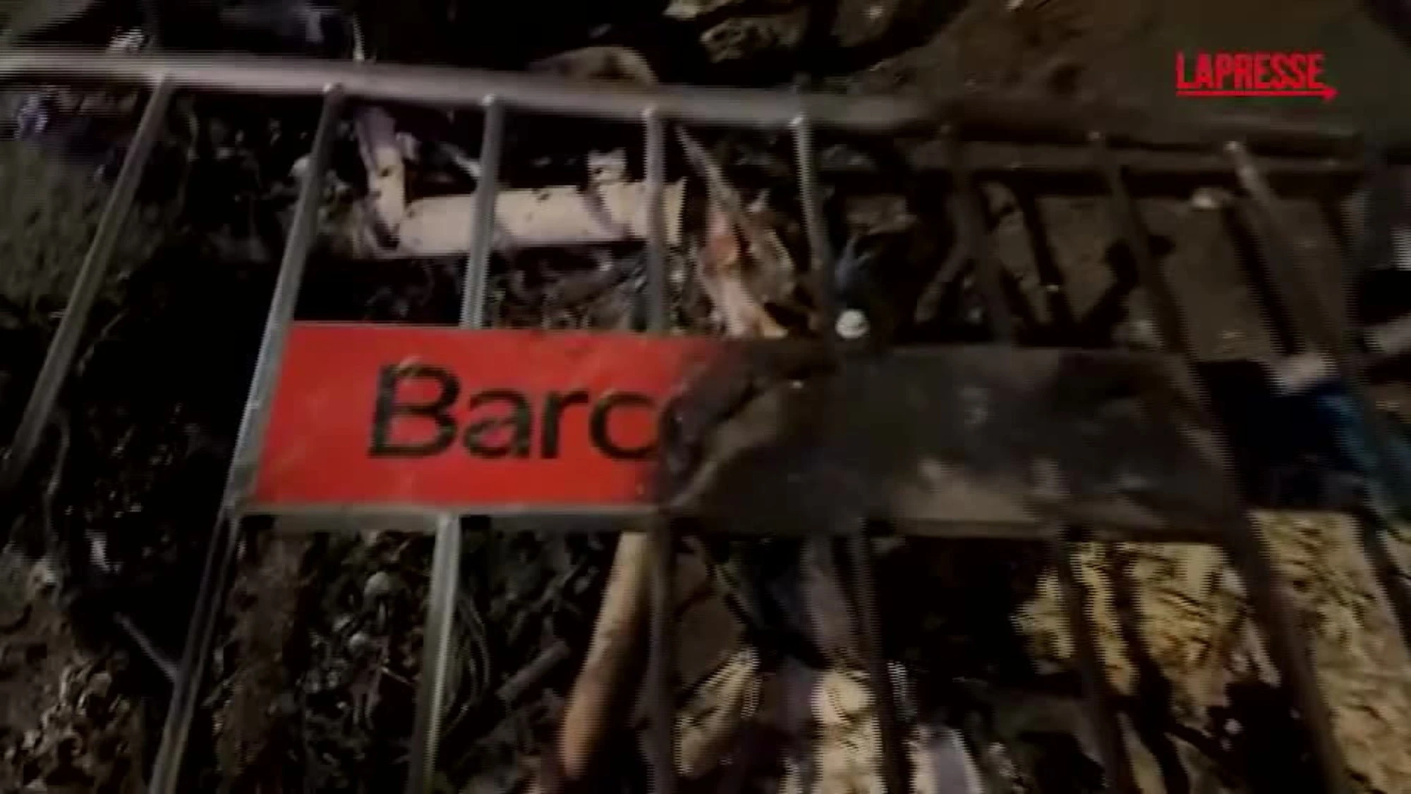 Barcellona, le proteste di piazza sfociano nella violenza: i danni in città