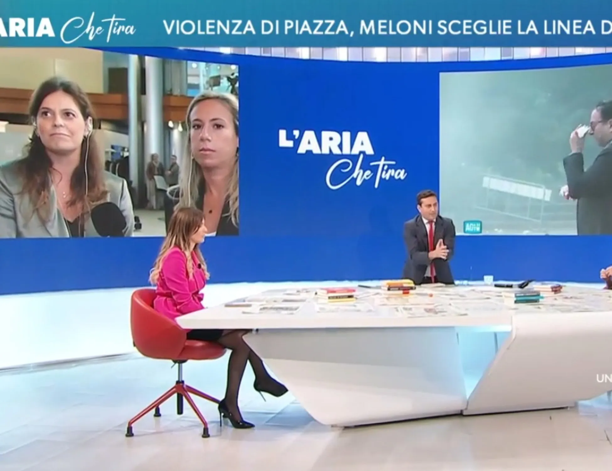 Leggi l'articolo: "Guardi questa immagine, cosa prova?": Parenzo smaschera Ilaria Salis, gelo in studio <span style="color: rgb(153, 0, 0);">Video</span>