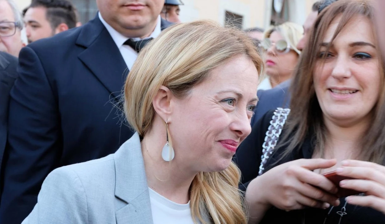 Giorgia Meloni, Fratelli d'Italia verso la presidenza del Copasir: un altro passo verso il governo