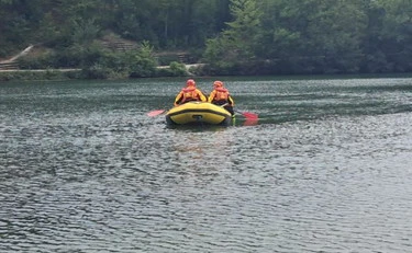 L'Aquila, si tuffa nel lago ma non riemerge più: studente muore annegato