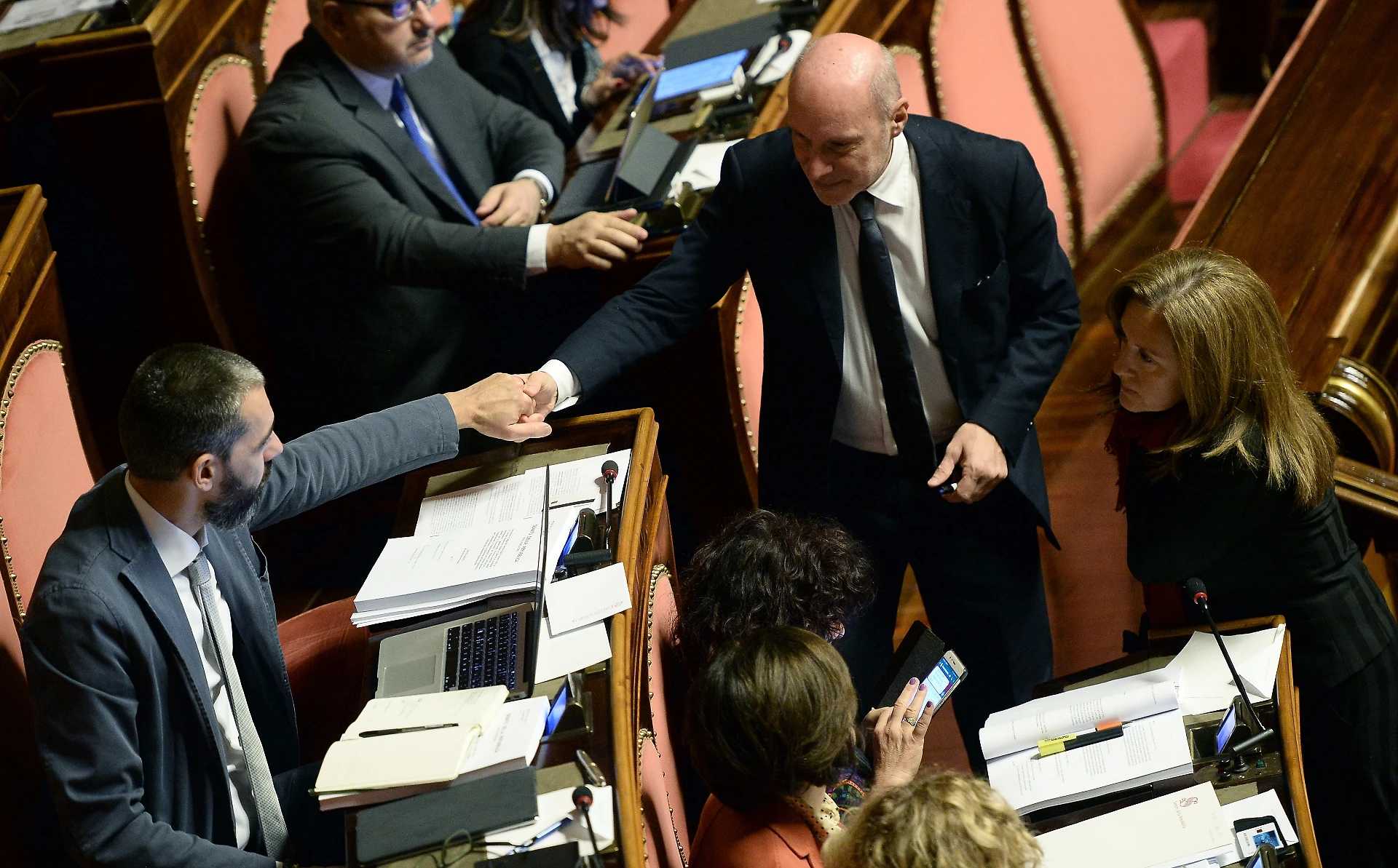 M5s, la fronda dei dissidenti. Il retroscena: usciranno dall'Aula contro i vertici "deboli e superficiali"