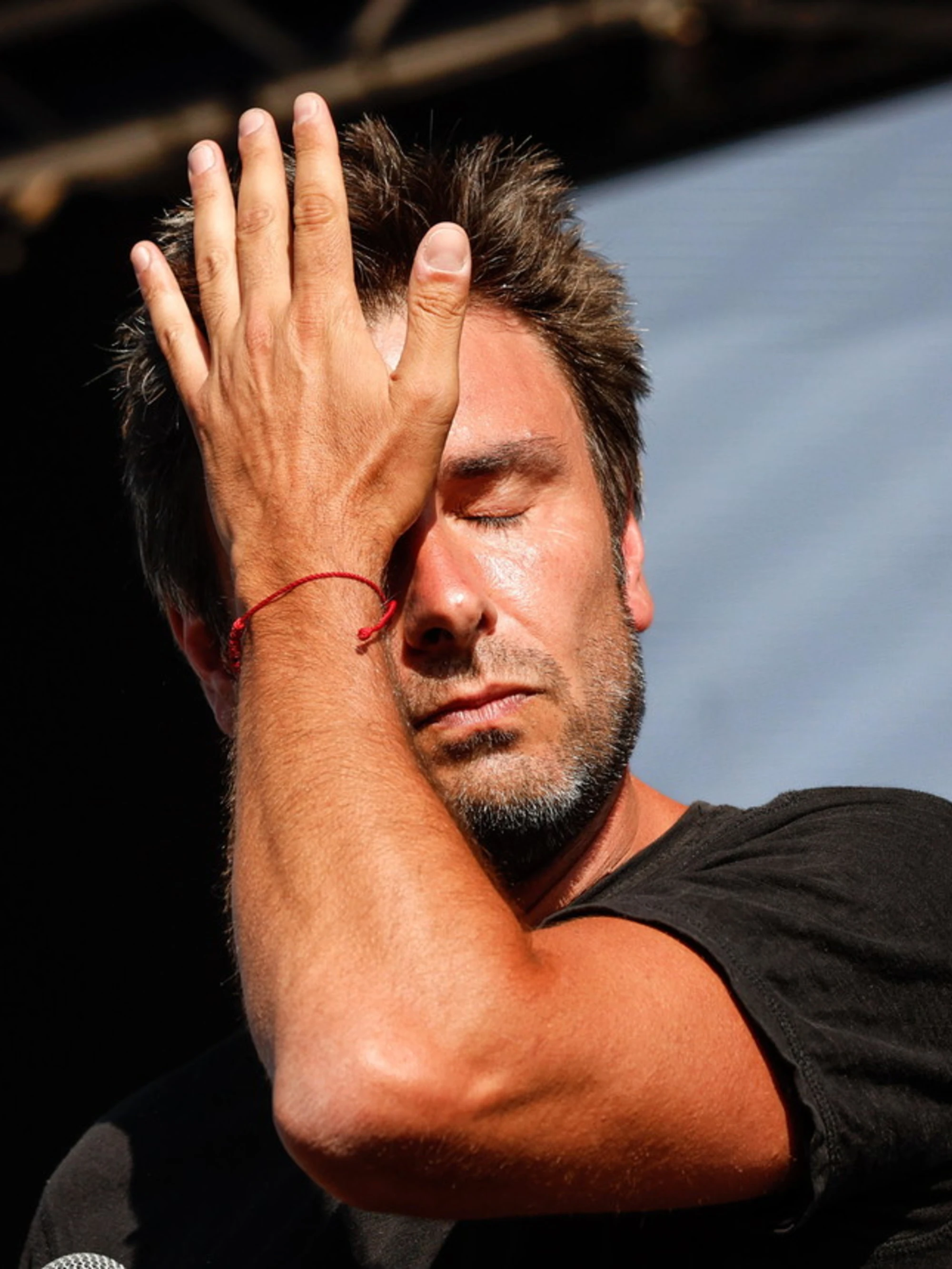 Di Battista fuori controllo: "Dolore. E a Gaza?", fango su Armani