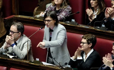 Serracchiani, "dimissioni subito": la dem in ginocchio dalle toghe