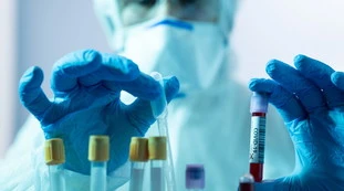 Coronavirus, la nuova terapia che ribalta la battaglia: annuncio della Ue, una rivoluzione in autunno