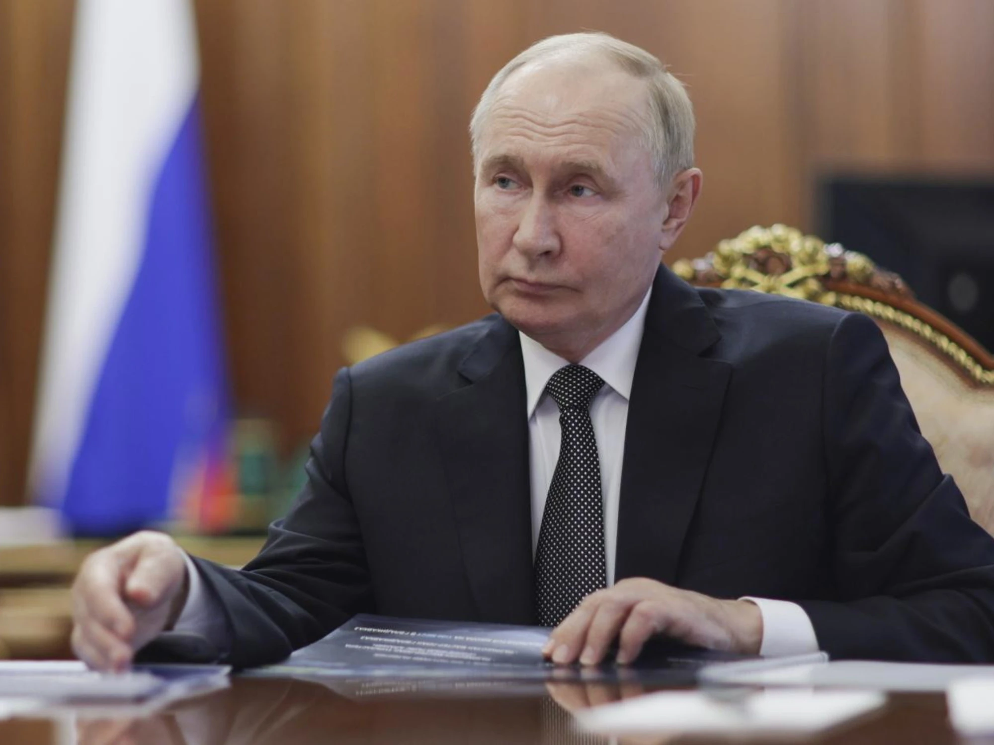 Trump-Putin, il Cremlino insulta la Ue: "Imbecilli", "Nazisti"