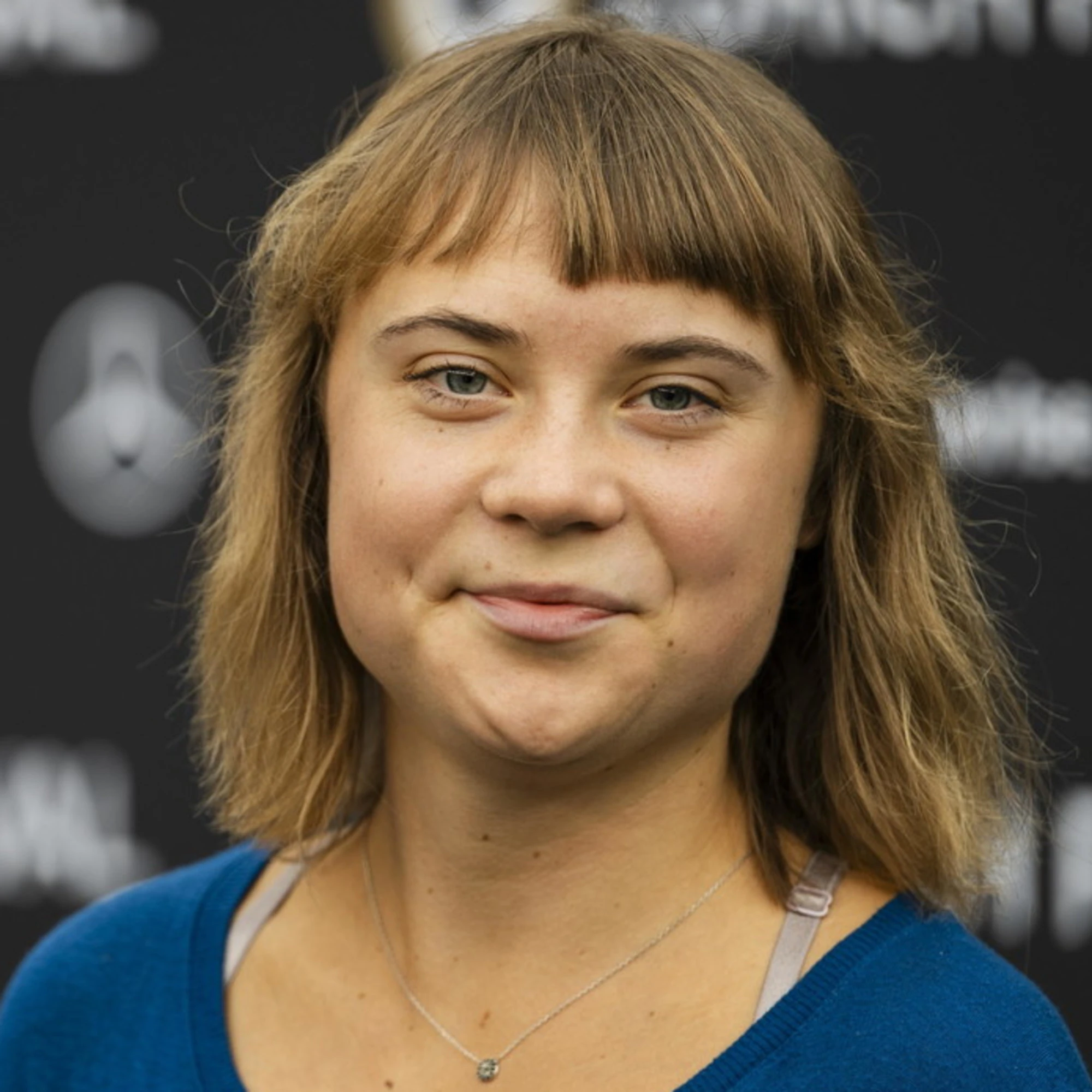 Greta in Francia con gli studenti che devastano