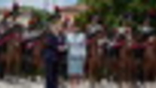 Meloni accoglie la premier giapponese Takaichi a Villa Pamphili a Roma