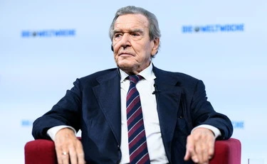 Gerhard Schroeder e la trappola del Cremlino: sospetti su Putin