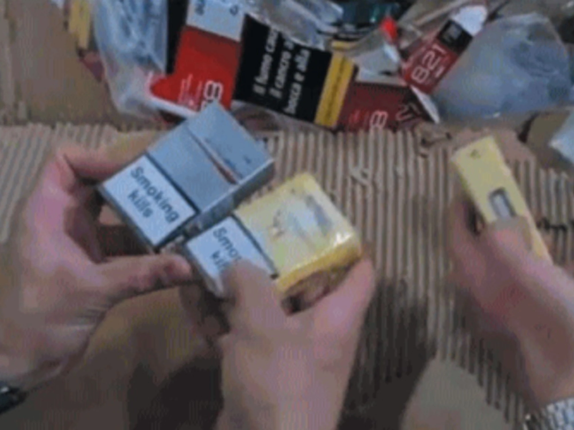 Cassino, scoperta in un bunker la più grande fabbrica di sigarette contraffatte