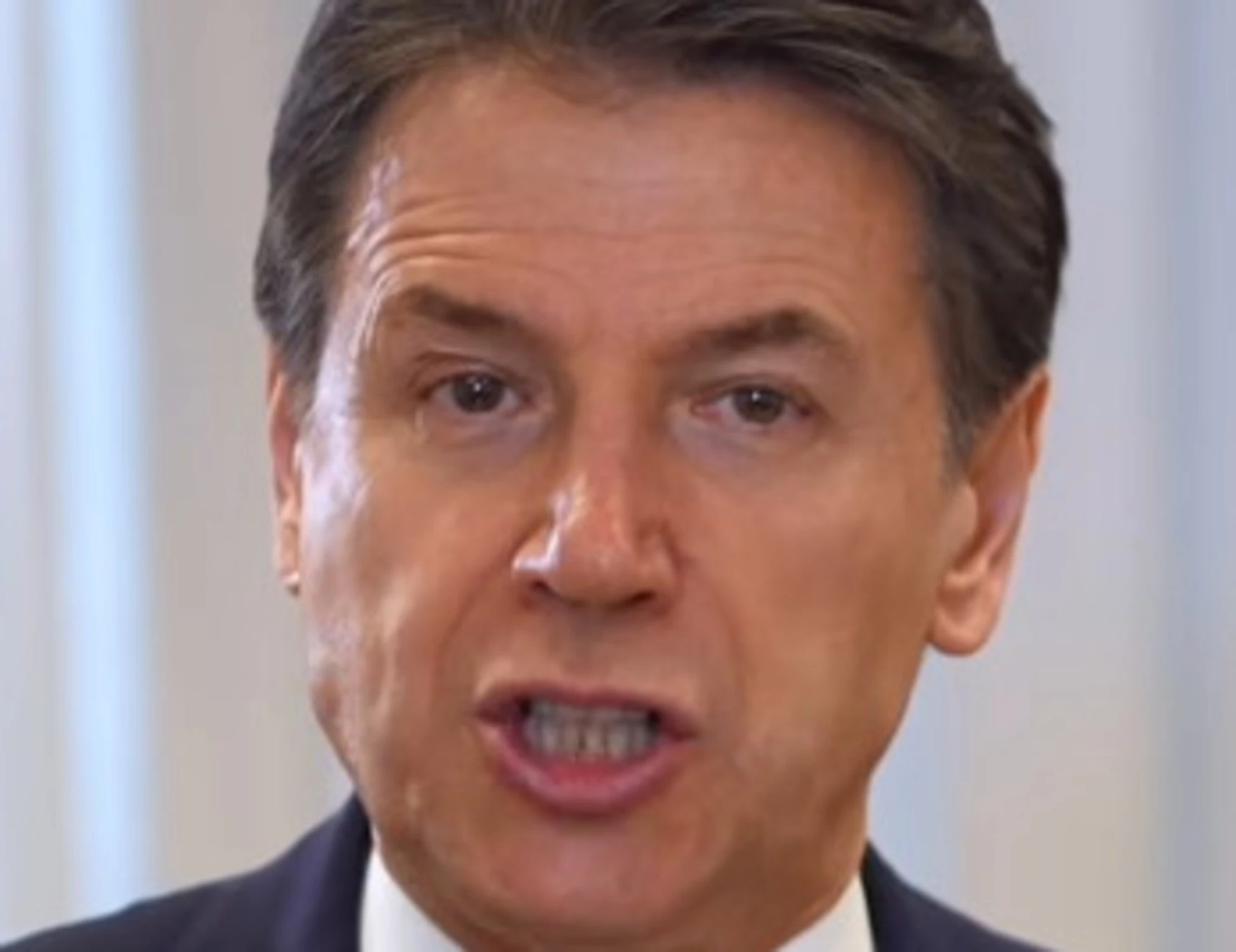 Giuseppe Conte, contro-video sul referendum: come rimedia una figuraccia