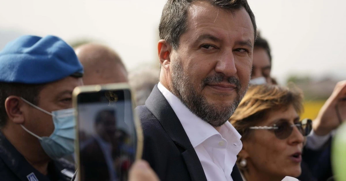 Open arms, processo a Salvini: show in aula, cosa sta per succedere