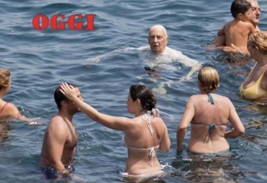 Giorgio Napolitano e Clio in vacanza: gli paghiamo quattro poliziotti che lavorano come autisti