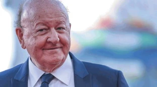 Massimo Boldi, la sinistra alla frutta aggredisce perfino Cipollino
