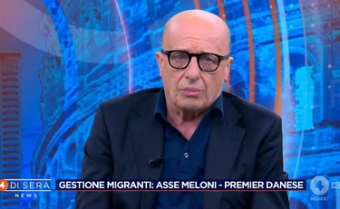 4 di Sera, Sallusti inchioda la sinistra: "Sembra stare con gli immigrati clandestini"