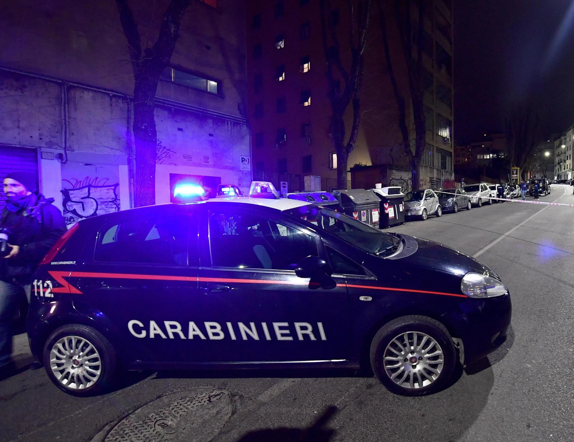 Modena, scappano all'alt e travolgono una 89enne: due arresti, uno senza patente