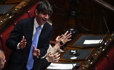 Giovanni Donzelli denuncia la sinistra: "Minacce fisiche in aula, acquisire i filmati"