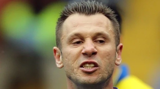 Antonio Cassano impazzisce in diretta: "Schifoso, pezzo di m***, vigliacco leccac***". Insulti a Paolo Di Canio?