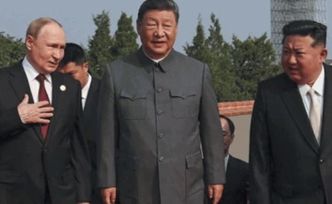 697x416