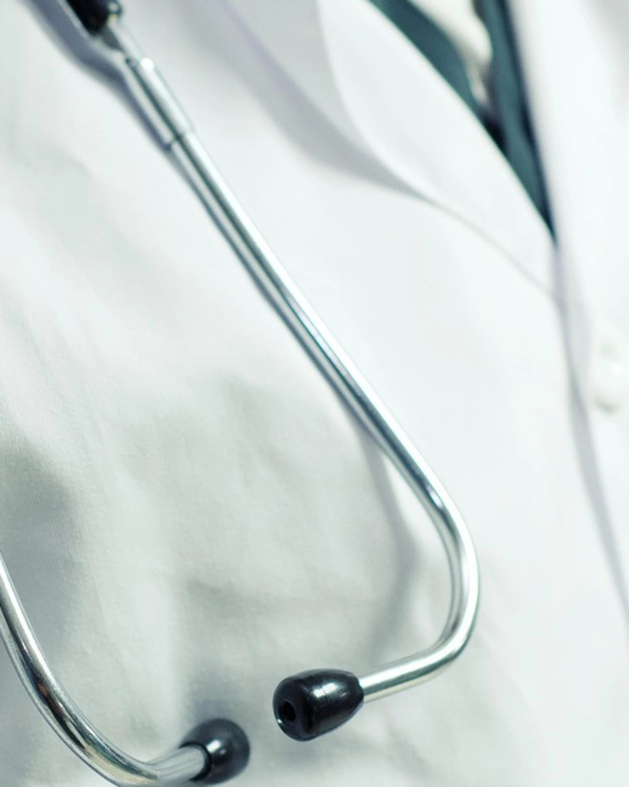 Saponara, medico preso a pugni nel suo studio: è grave
