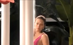 Grande Fratello Vip, Silvia Provvedi sotto alla doccia: occhio a cosa indossa, erotismo sotto ai tacchi