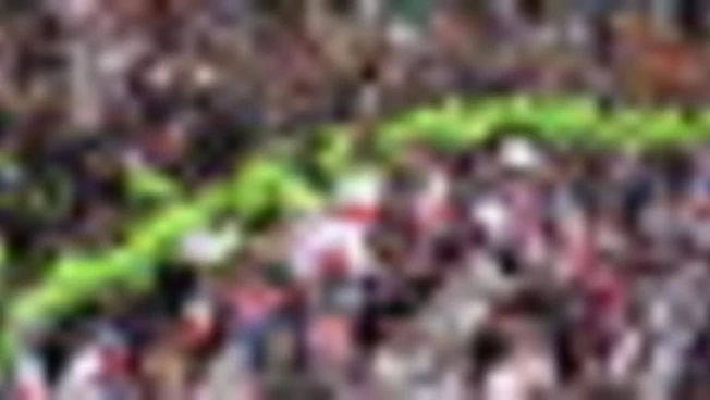 GB, l'estrema destra contro hotel per richiedenti asilo a Liverpool