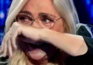 Domenica In, frase storta di Gigi D'Alessio fa crollare Mara Venier: pianto disperato, Rai 1 ferma la diretta