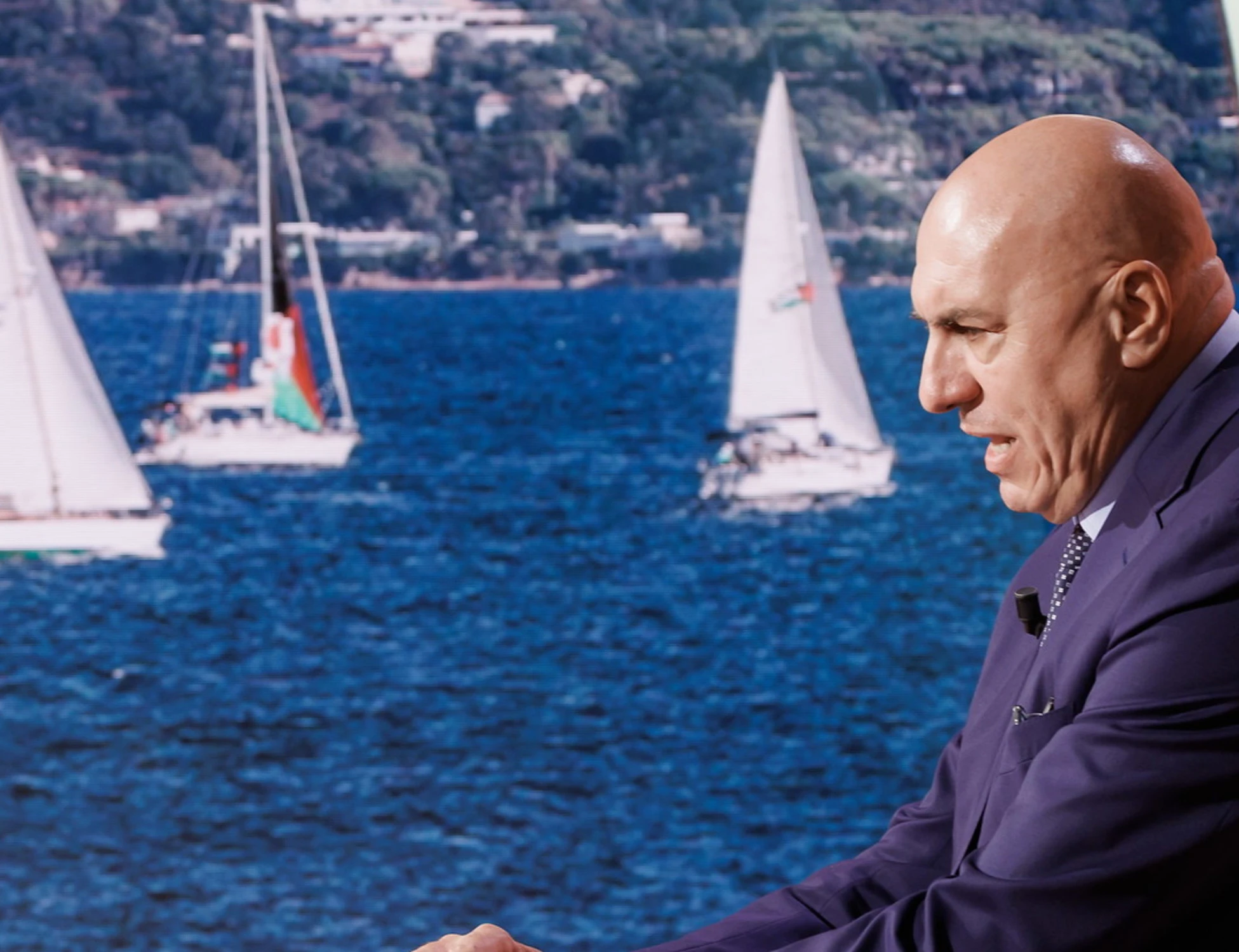 Guido Crosetto, contro i "presunti attivisti": "Difendono anche voi"