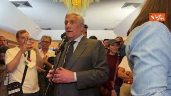 https://media.liberoquotidiano.it/O-MWGf36i22qs3Aw4ms1b7kMKmNf842izdhr1nLu-4Y/width:800/quality:90/aW1hZ2VzLzIwMjYvMDUvMTMvMDk0ODEzMzY3LWQzMjQ0ZTBiLTM0ODktNDQ2ZS04MmNjLWZjZjU2NjhkYjQyNi5qcGc.webp