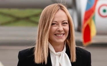 Giorgia Meloni e il sondaggio "camuffato" sulla Stampa: come rosicano...