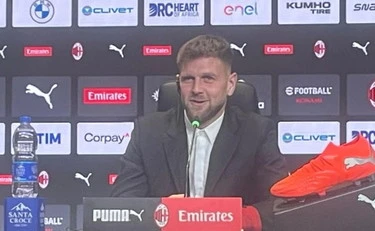 Milan, Fullkrug gela Pellegatti: "Un dente d'oro... ?"