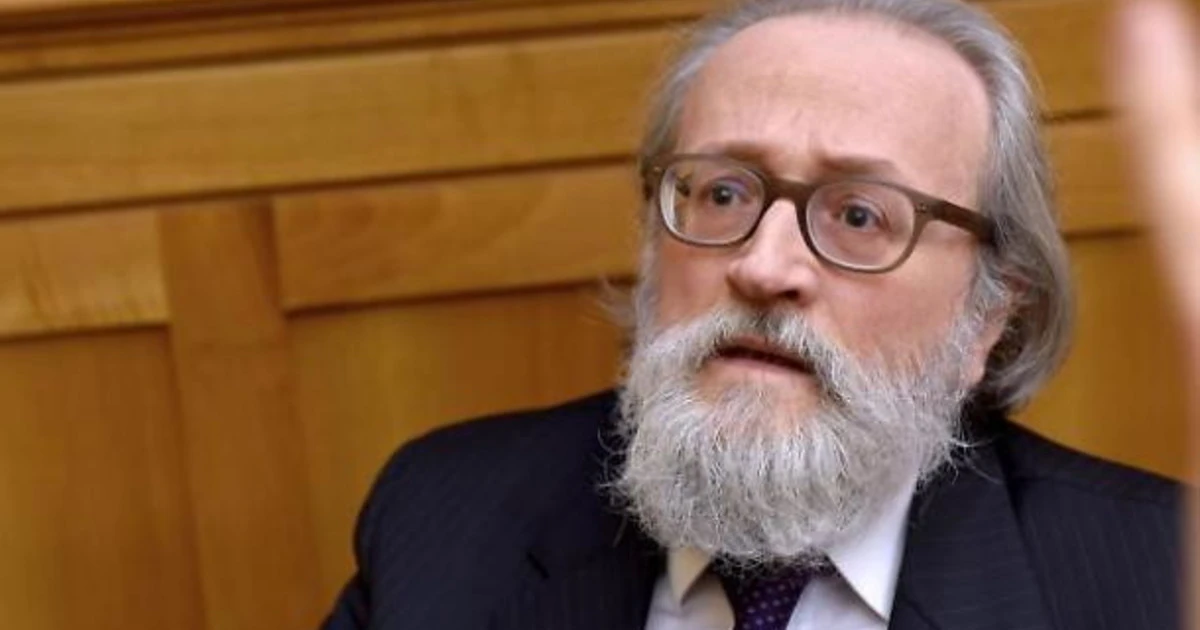 Mes, Paolo Becchi contro il M5s: "Beppe Grillo scomparso, ma Casaleggio non dice niente?"