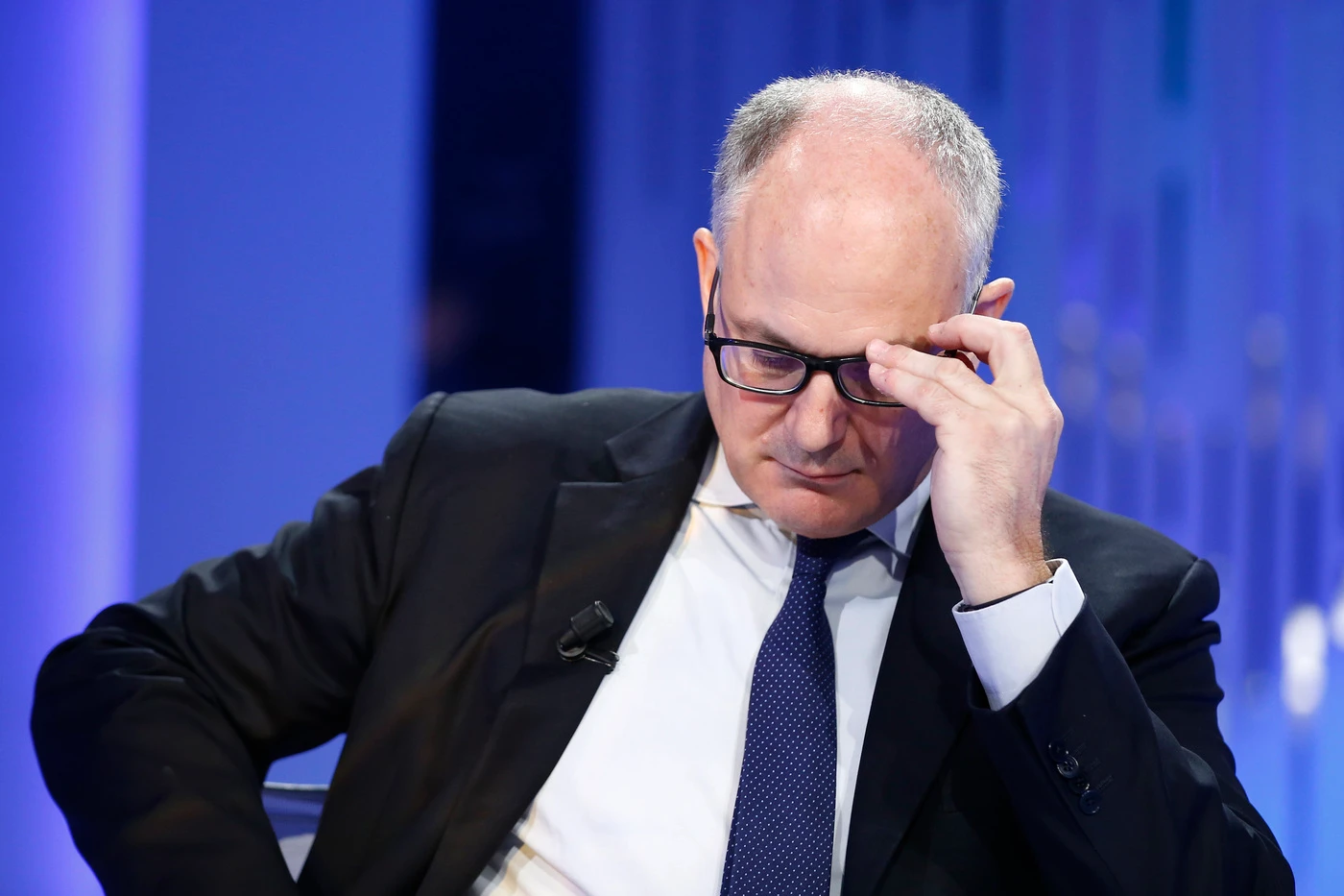 Mes, Roberto Gualtieri e i dubbi nel M5s: "C'è la sua firma sul salva-Stati e pure sul Bail-in"