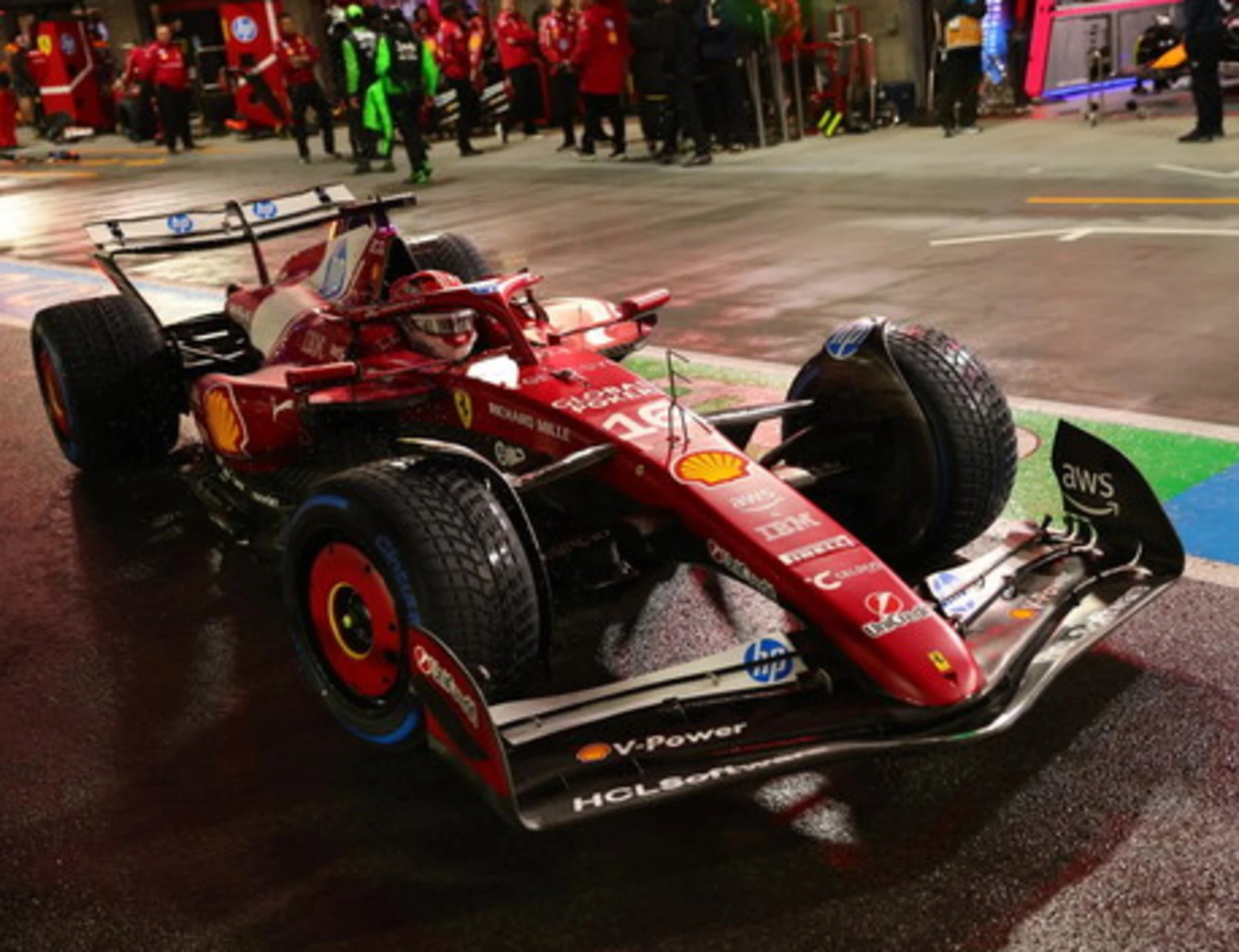 F1, Verstappen vince a Las Vegas ma Norris ipoteca il mondiale. Leclerc sesto umilia la Ferrari