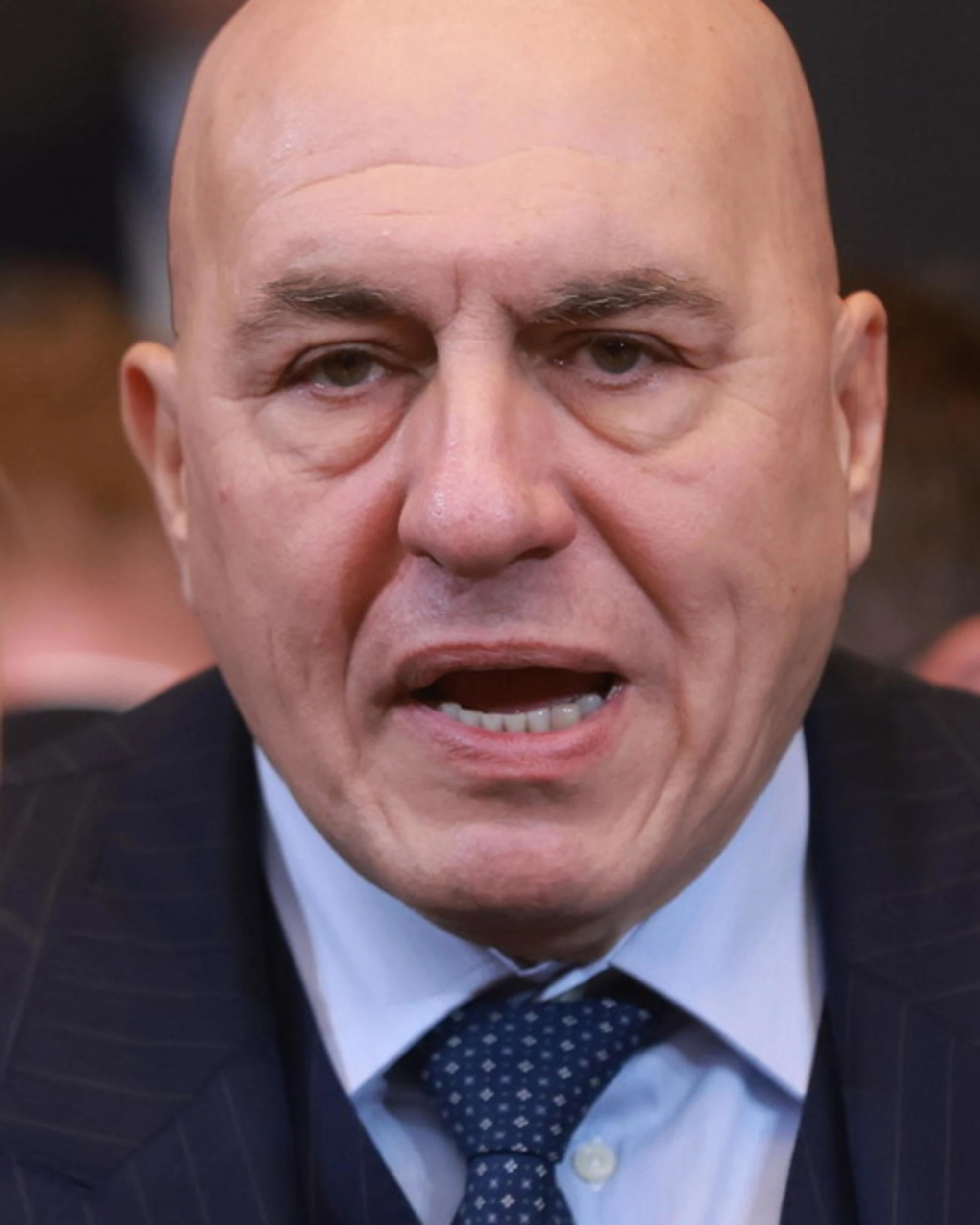 Guido Crosetto contro Elly Schlein: "Calunnia e danno allo Stato, chieda scusa"