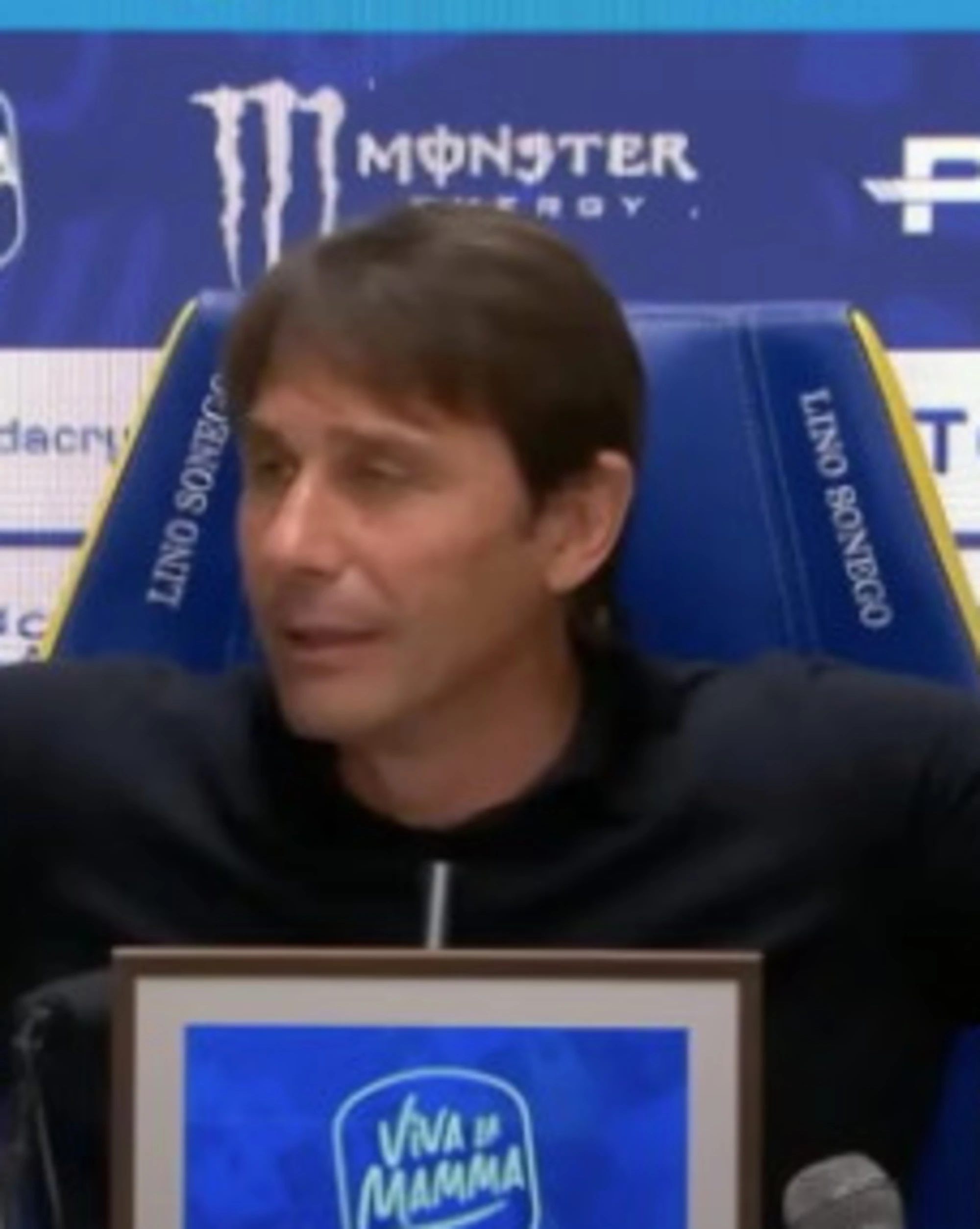 Antonio Conte, lo sfogo nella notte: "Alzo le mani..."