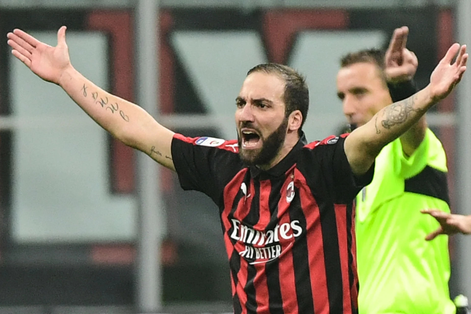 Gonzalo Higuain, la voce clamorosa sull'addio al Milan: "Si è pentito", dove vuole andare