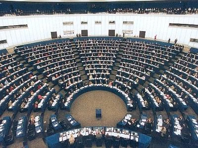 Parlamento Ue, aiuti a lavoratori per 3,7 mln