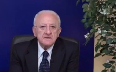 De Luca spiazza Fico e Pd: in diretta la lista 'A testa alta' col suo nome