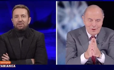 Scanzi insulta Vespa, "Lo dici a tuo figlio". Replica raggelante